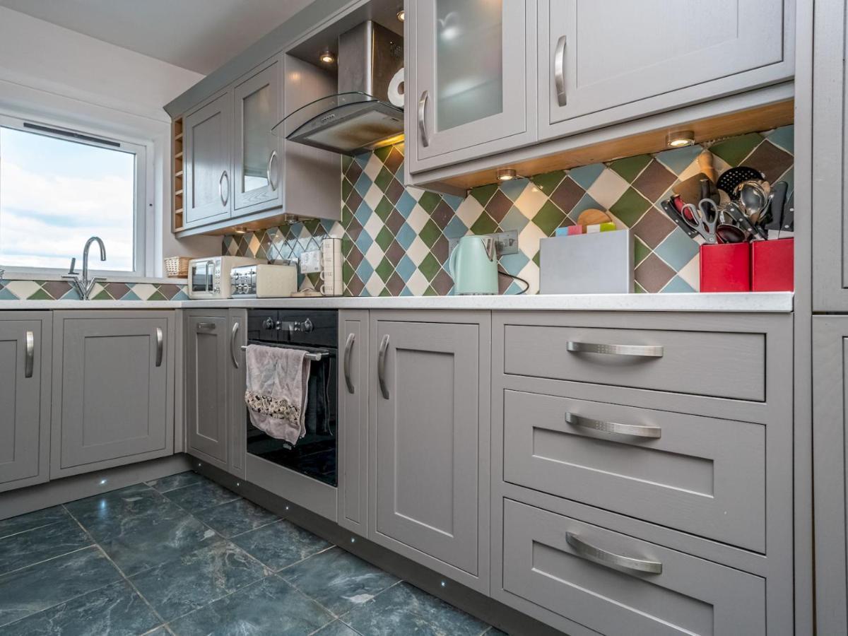 Apartamento Pass The Keys Stunning Flat With Sea View And Parking Edimburgo Exterior foto