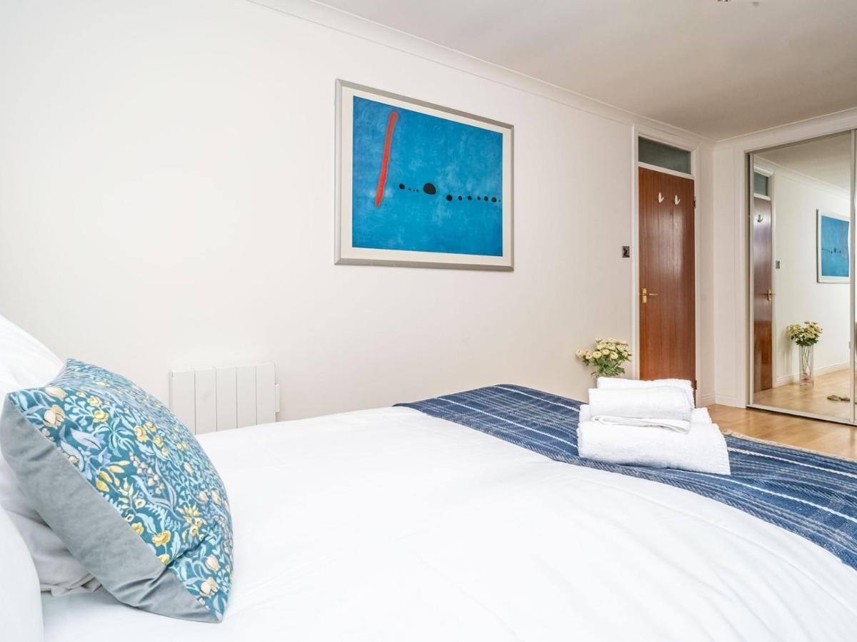 Apartamento Pass The Keys Stunning Flat With Sea View And Parking Edimburgo Exterior foto
